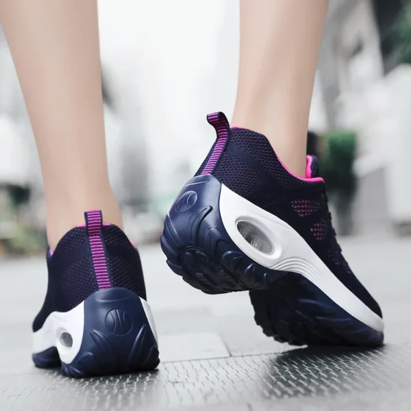 "أحذية رياضية نسائية خفيفة – تصميم عصري ومريح" - Image 5