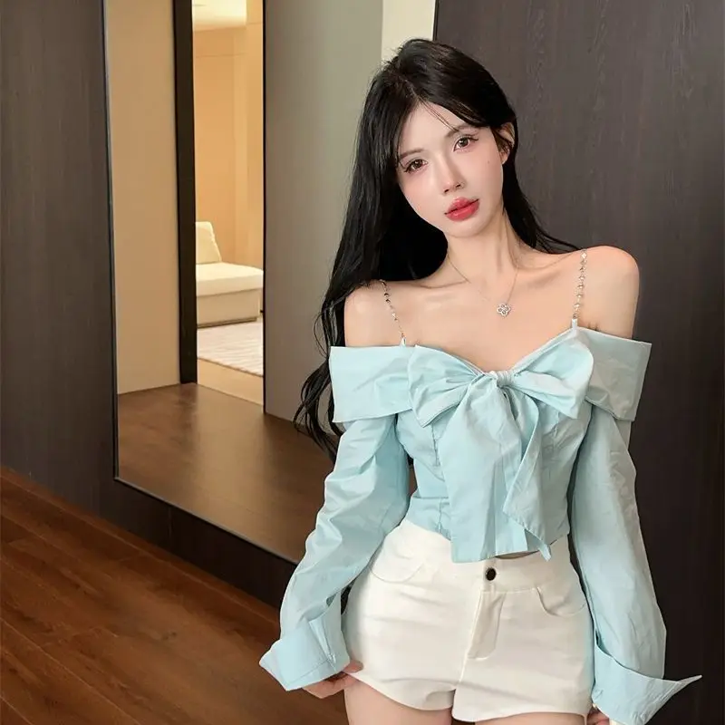 قميص نسائي قصير الأكمام بربطة قوس وغطاء رأس