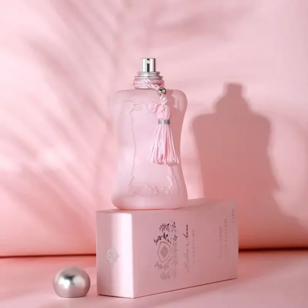 عطر نسائي رومانسي – ماء تواليت برائحة الزهور والفواكه - Image 2
