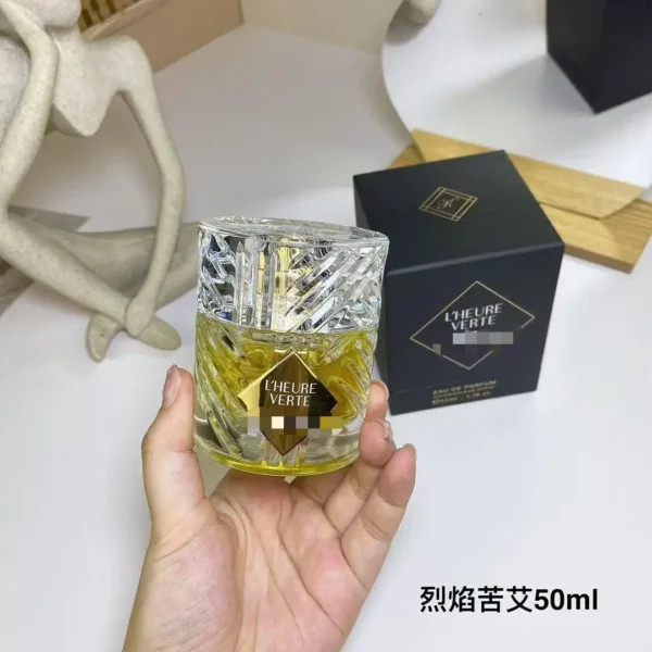 عطر فاكهي زهري للجنسين – 50 مل، برائحة براندي التفاح والوردة الثلجية - Image 4