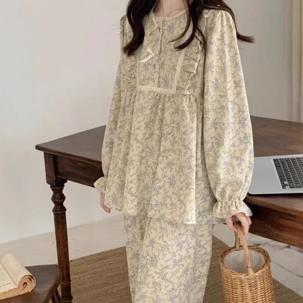 بيجامة نسائية مقاس كبير بطراز الحديقة – قطعتين بأكمام طويلة مع فيونكة أنيقة - Image 4